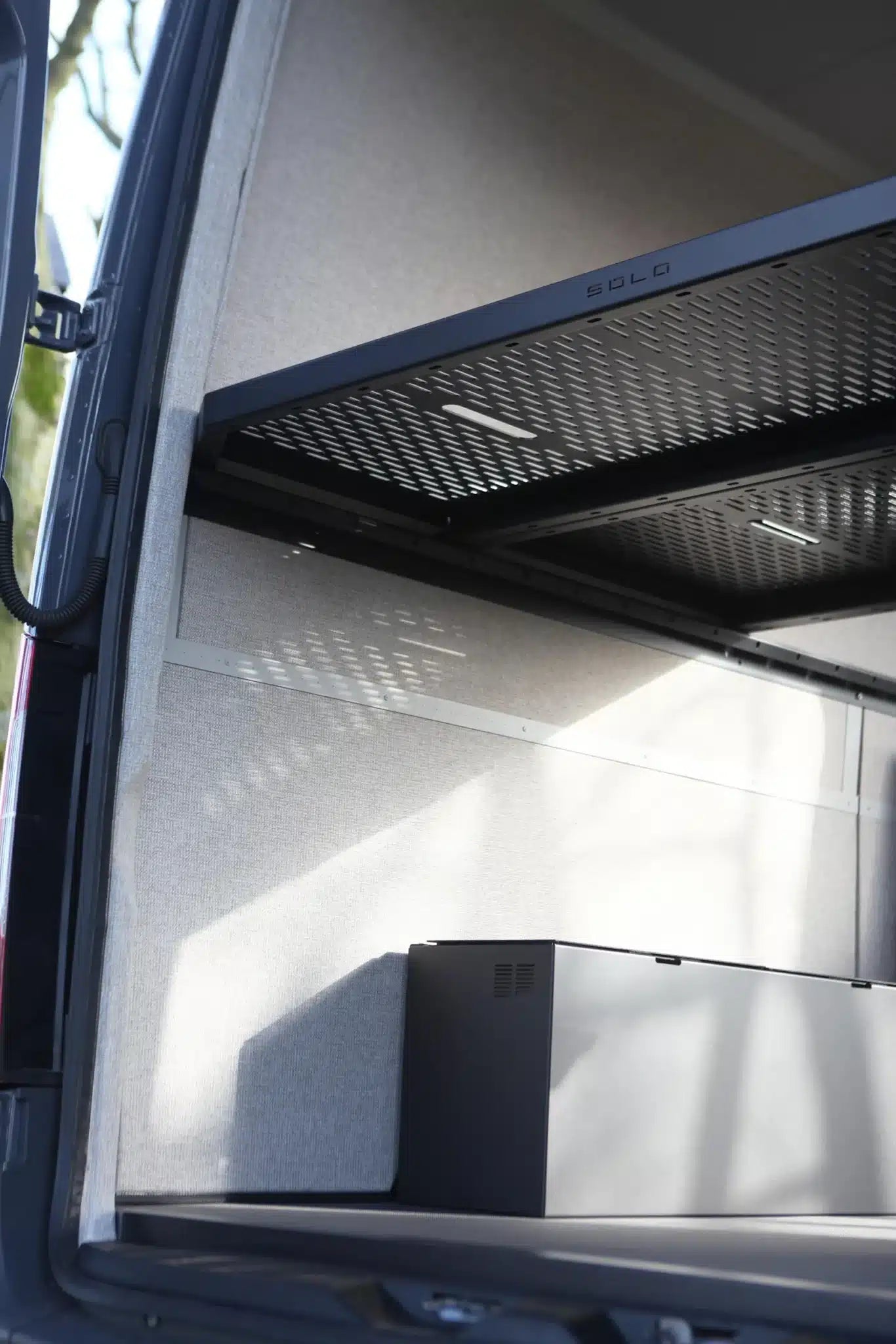 Solo 2 Panel Sliding Bed – Sprinter / Crafter 2006–2017 – view 2