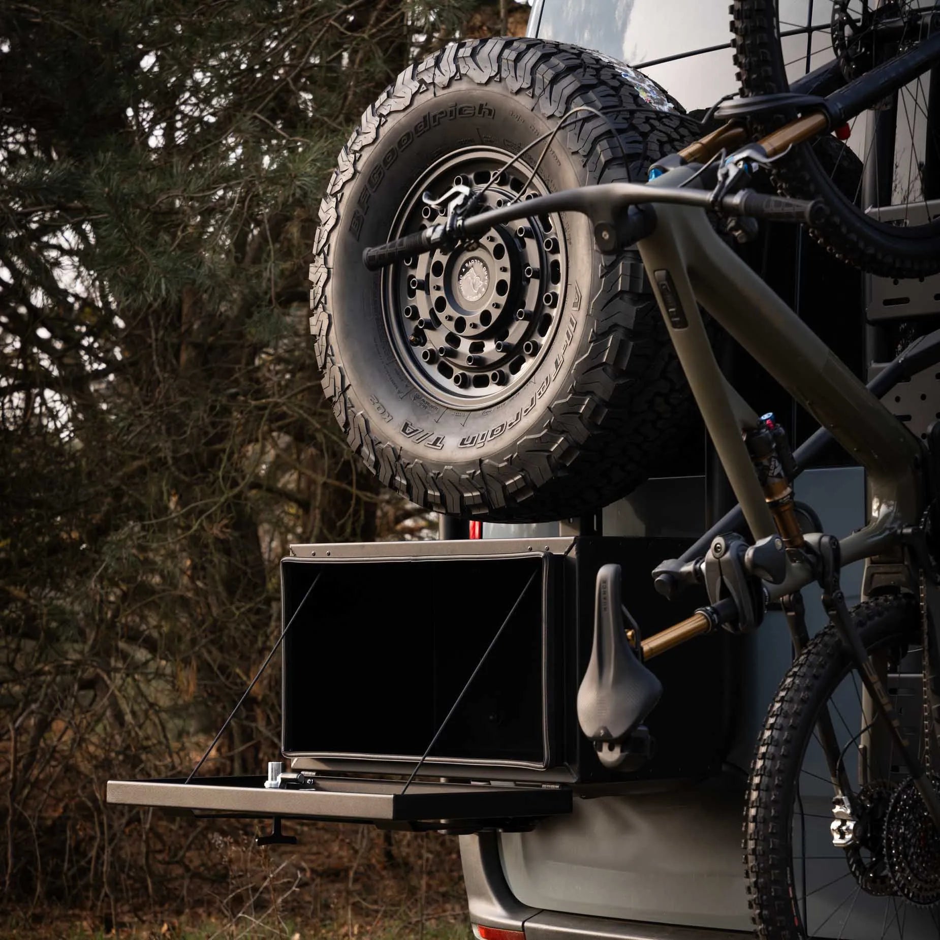 Cargo Box 420 - angle 3