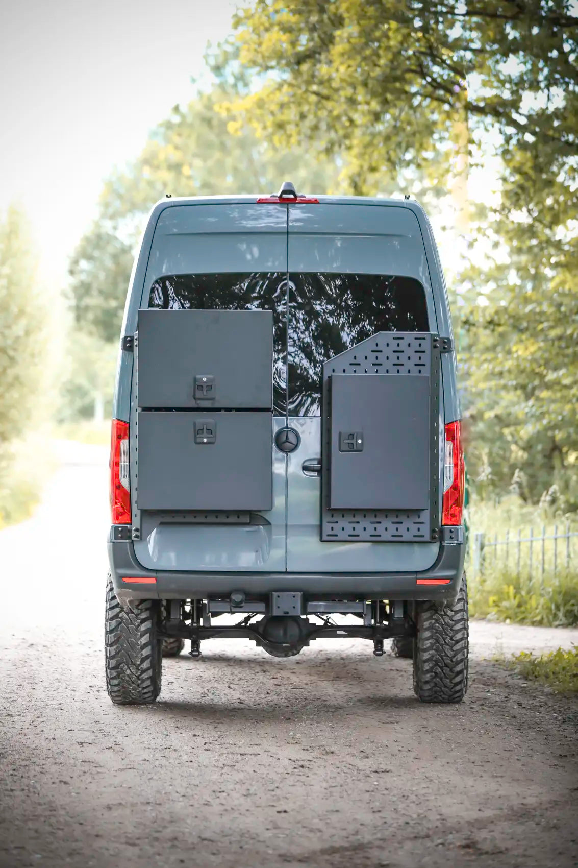 Cargo Rack Right Door - installed context 1