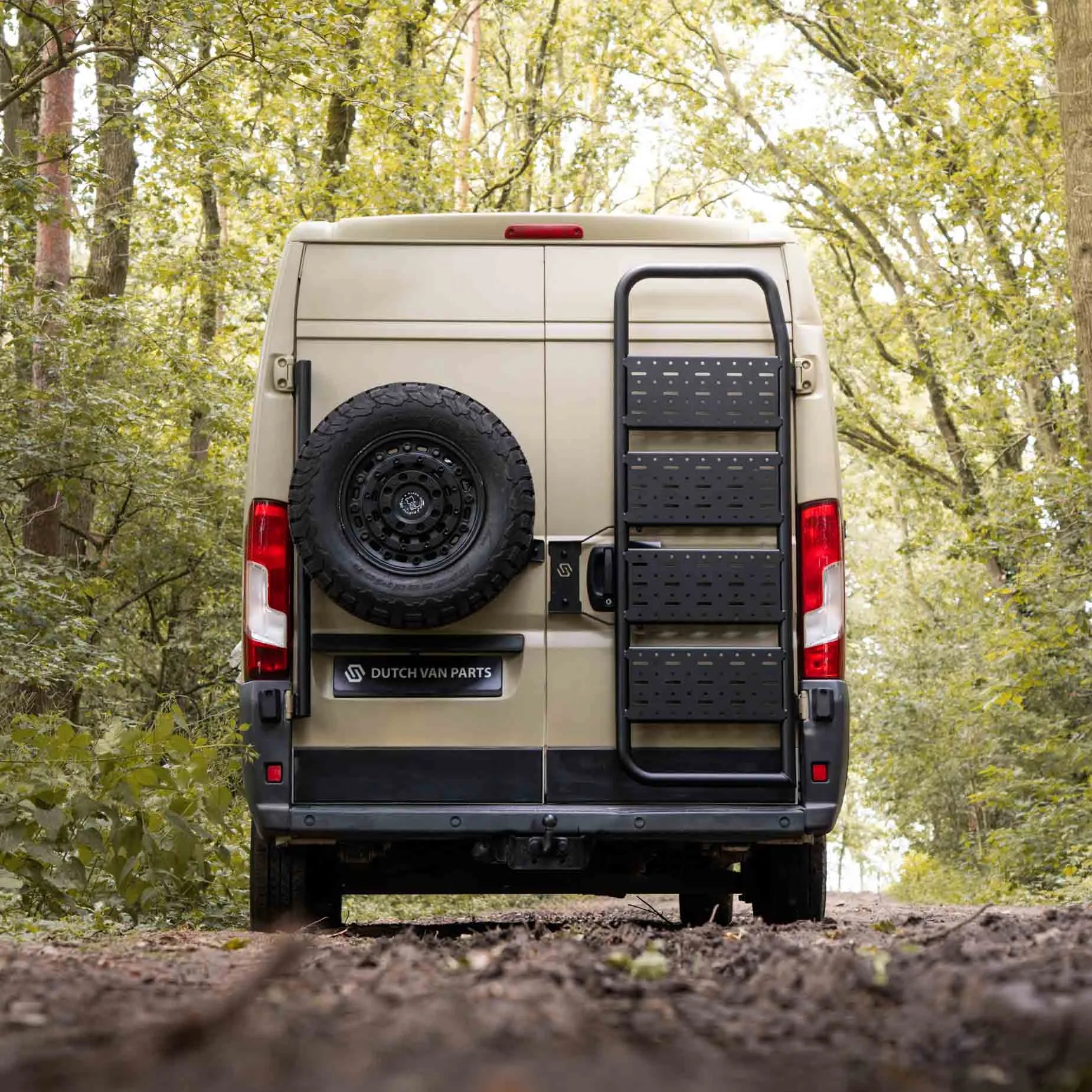 Tire Carrier Fiat Ducato - installed context 6