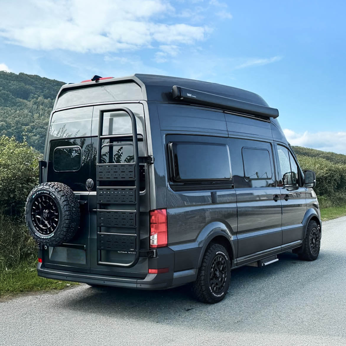 Tire Carrier Crafter TGE - installed context 2