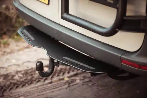 Hitch Step AWD/4x4 - installed context
