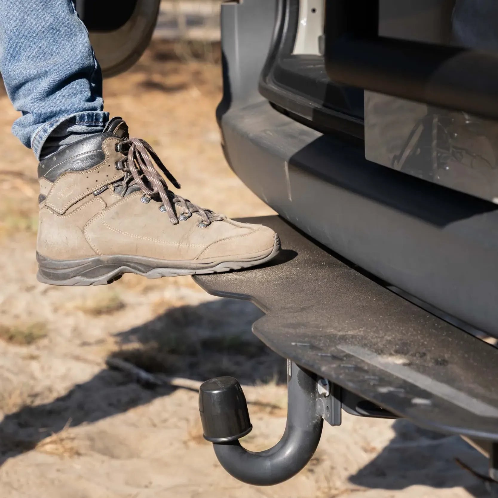 Hitch Step AWD/4x4 - angle 3