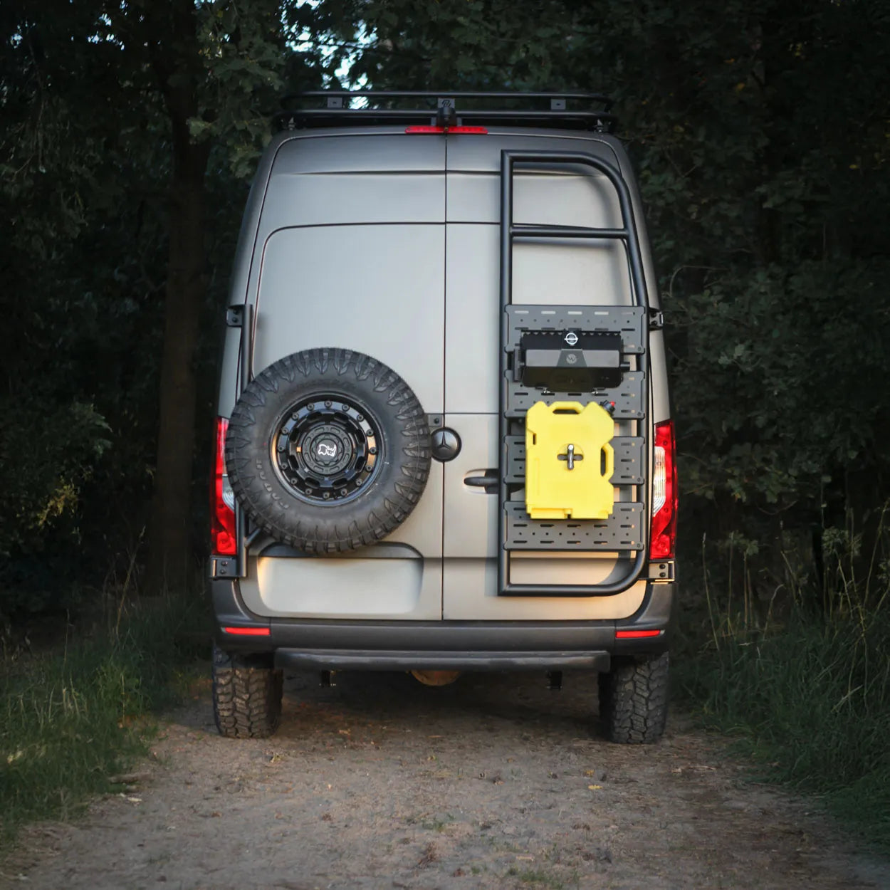 Tire Carrier - angle 10