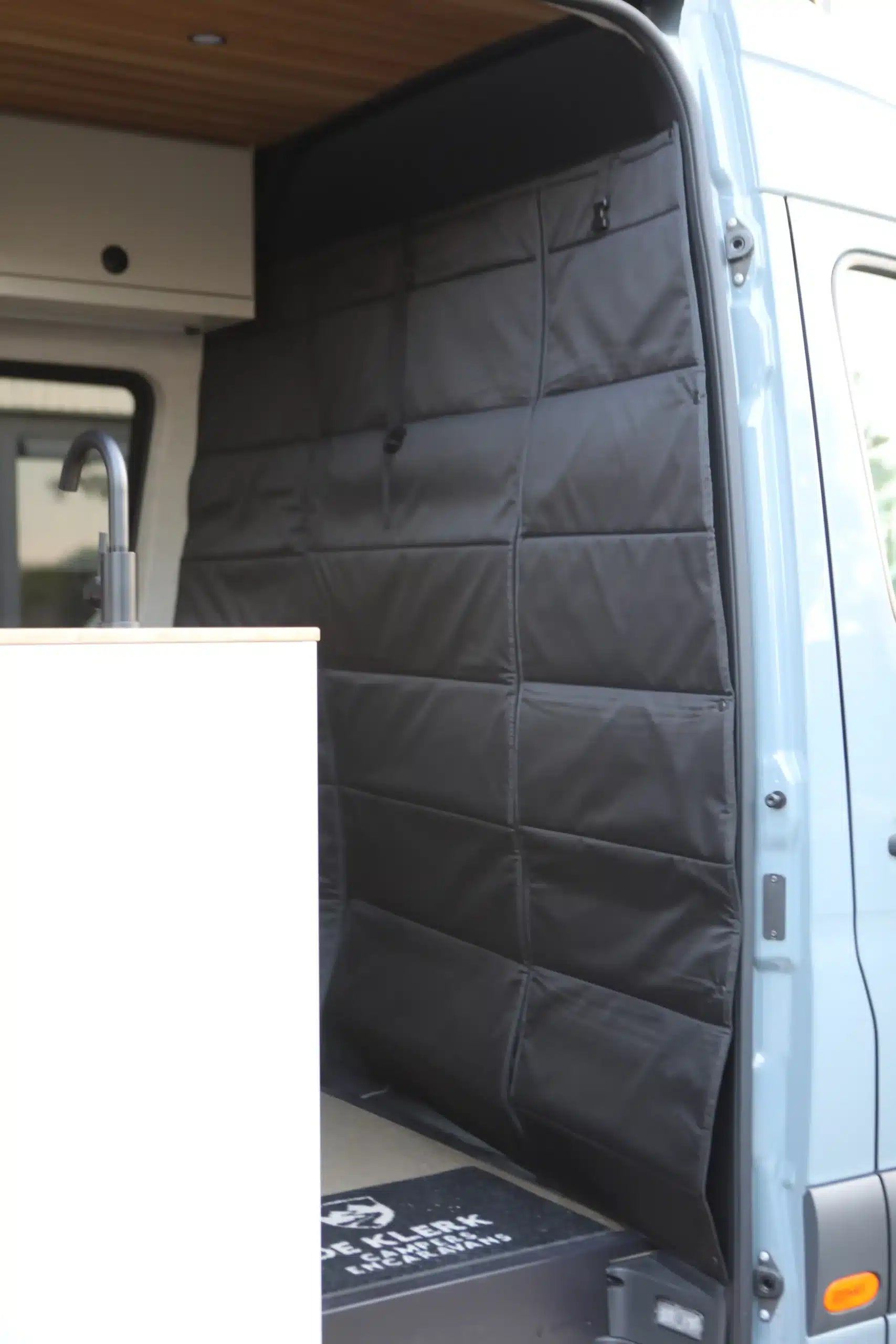 Insulated Cab Partition – Sprinter 1