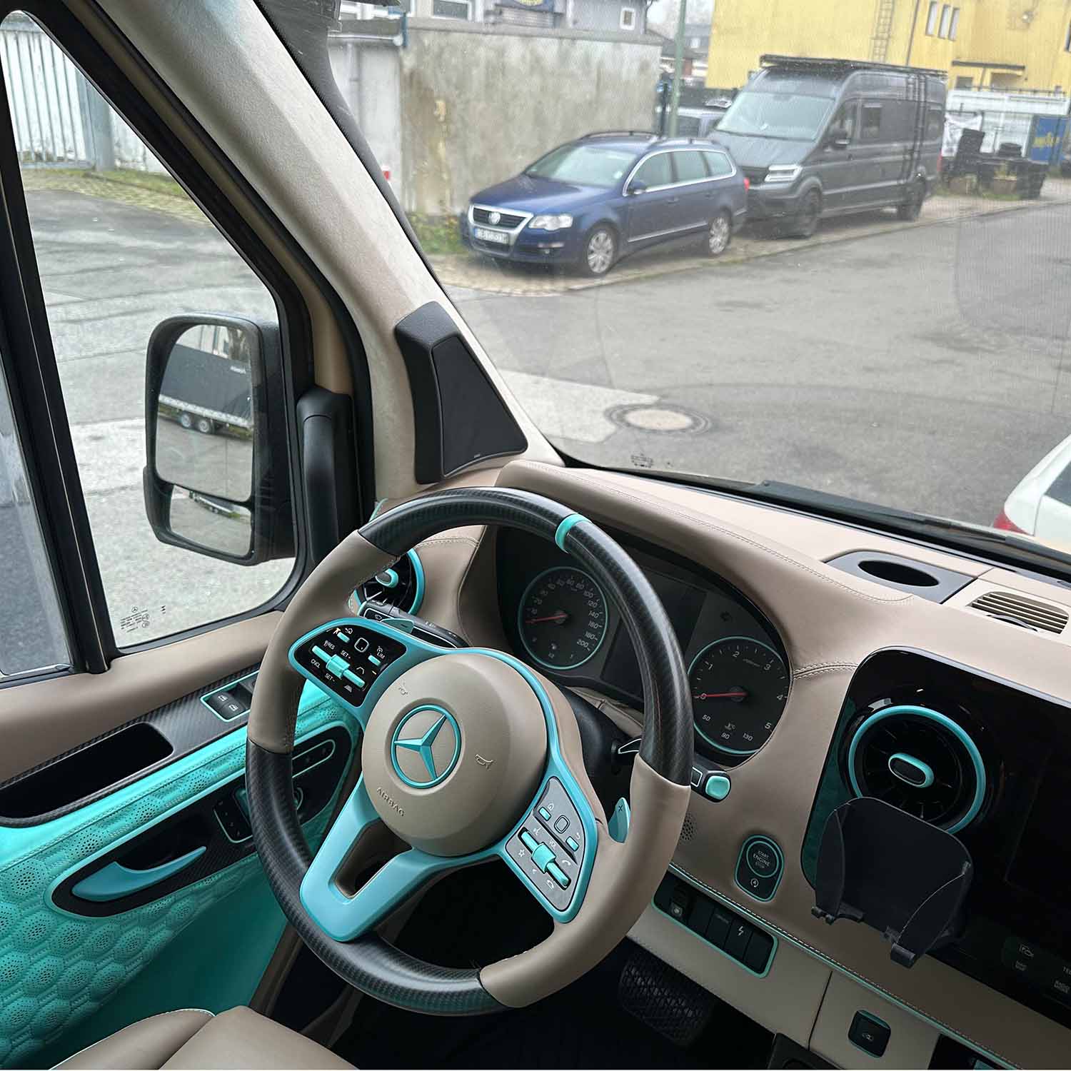 Sprinter dashboard cover-flap speaker enclosure